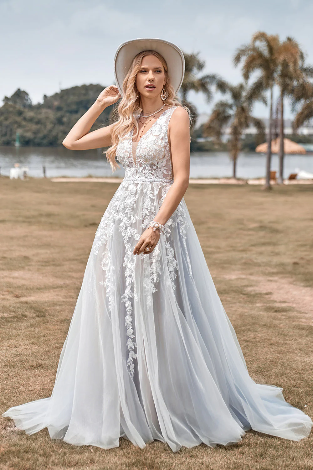 A Line Tulle Ivory Wedding Dress with Appliques - Image 3