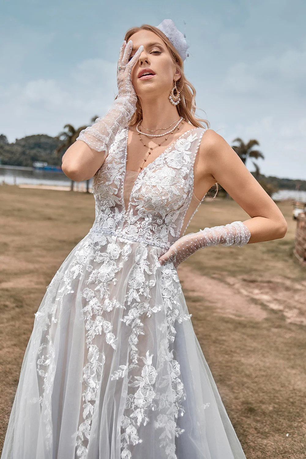 A Line Tulle Ivory Wedding Dress with Appliques - Image 5