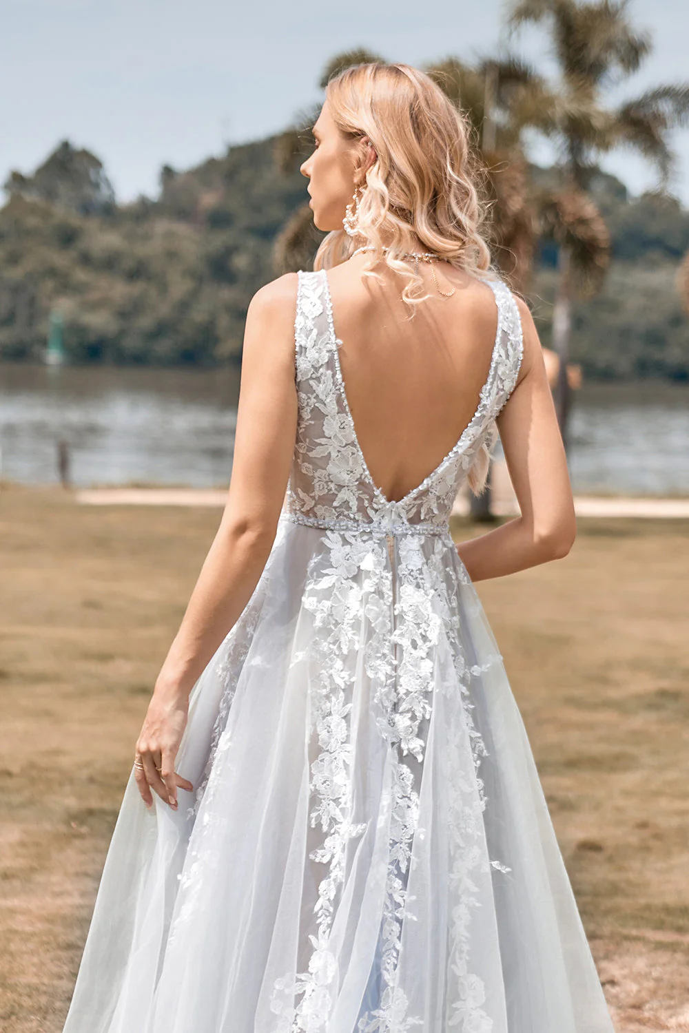 A Line Tulle Ivory Wedding Dress with Appliques - Image 6